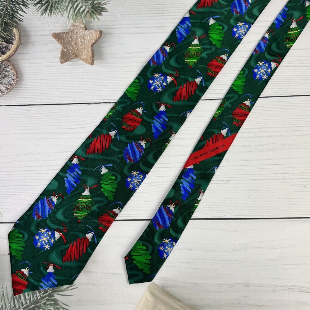Hallmark Holiday Traditions Mens Tie Christmas Ornaments Green  EUC Red Blue - Picture 2 of 6